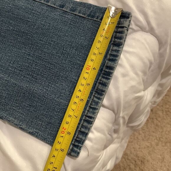 DKNY Bootcut Blue Jeans. Size 7 - Picture 6 of 11